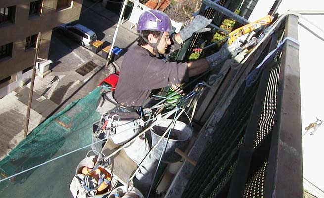 Travaux acrobatiques à Marseille